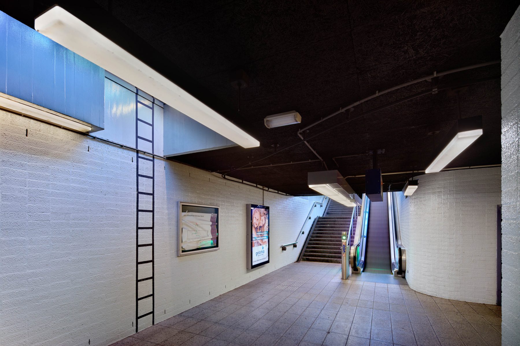 Wibautstraat地铁站口