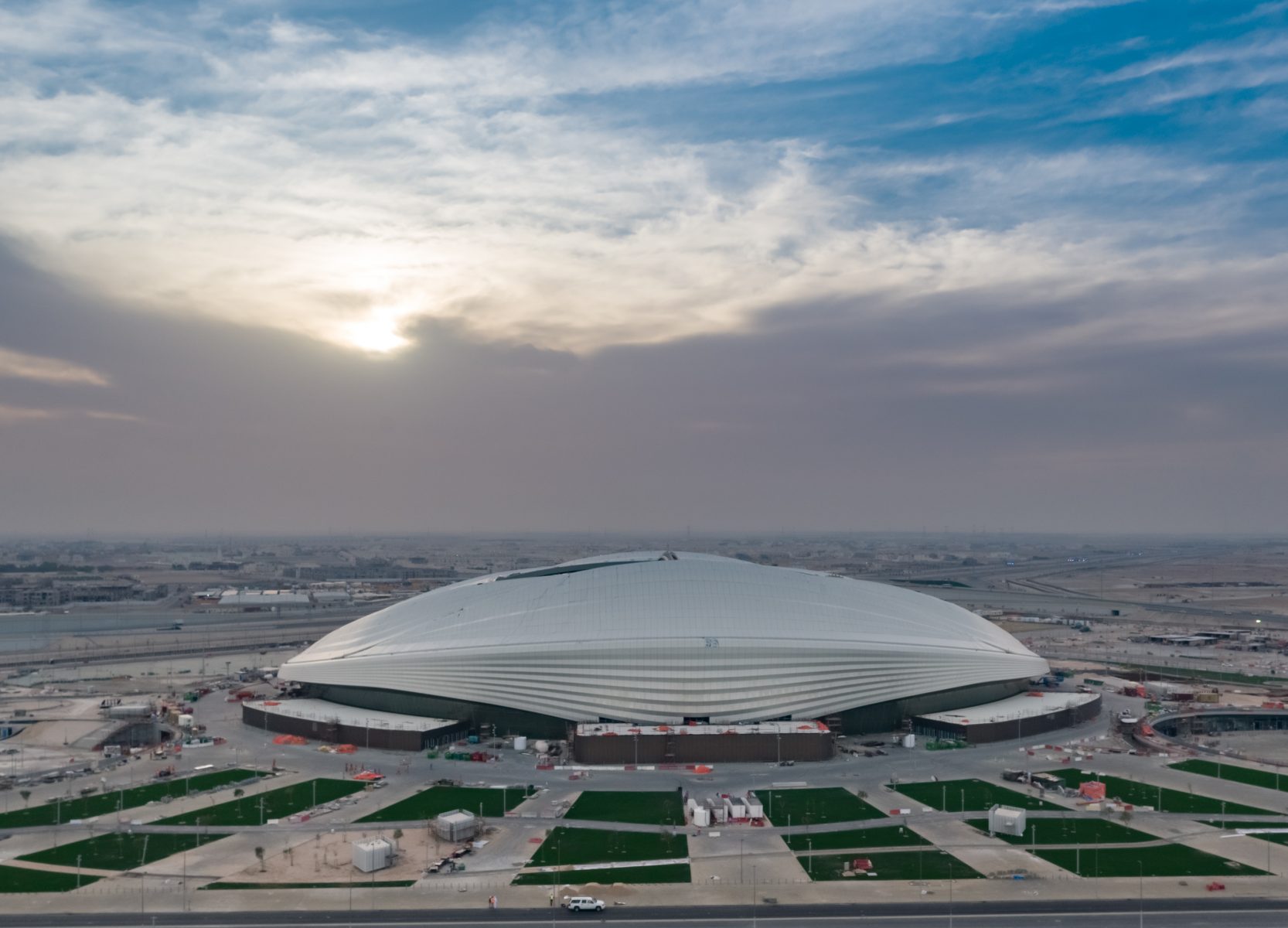 艾尔瓦克拉体育场鸟瞰图 ©Zaha Haidid Architects