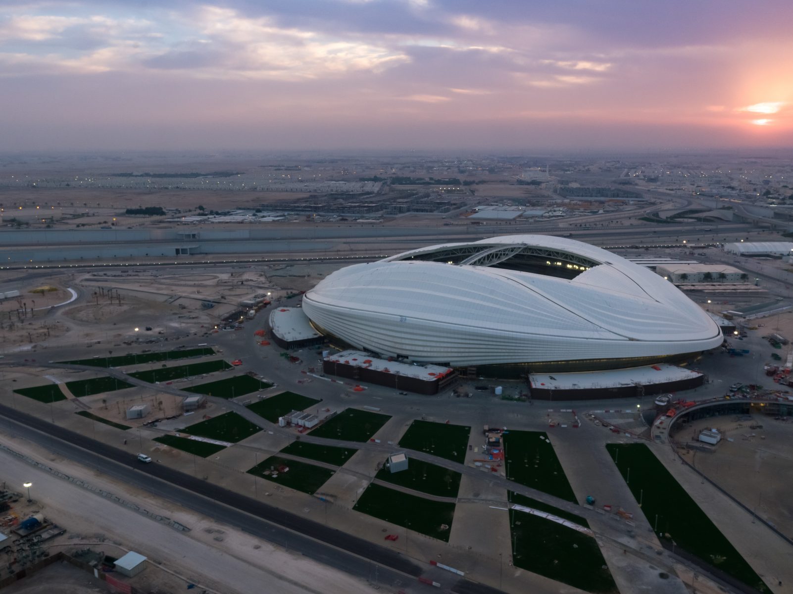 艾尔瓦克拉体育场鸟瞰图 ©Zaha Haidid Architects